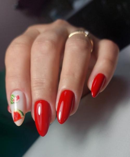 Маникюр - это не просто красота, а важная часть ухода за руками, которая влияет на гигиену, здоровье ногтей и даже психологическое состояние. 03