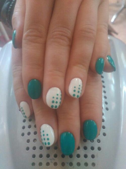 Девочки, работаю в эконом парикмахерской с декабря, людей очень мало. 07