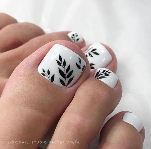 Подборка идей белого педикюра. 08