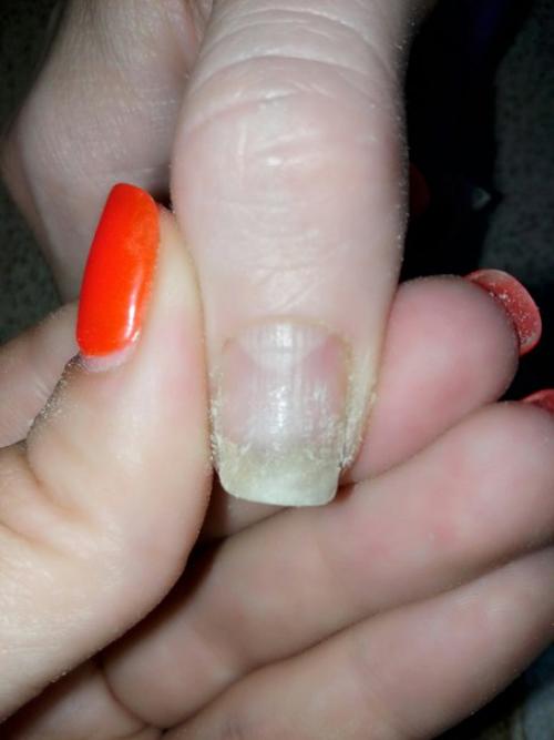 Здравствуйте девочки.  Ко мне сегодня пришла клиентская с такими ногтями. 01