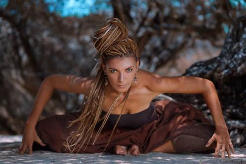 Когда твоя мама йог, ведический астролог, парфюмер и музыкант. 04