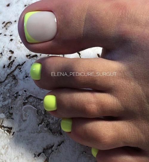Идеи летнего педикюра в желтом цвете. 05