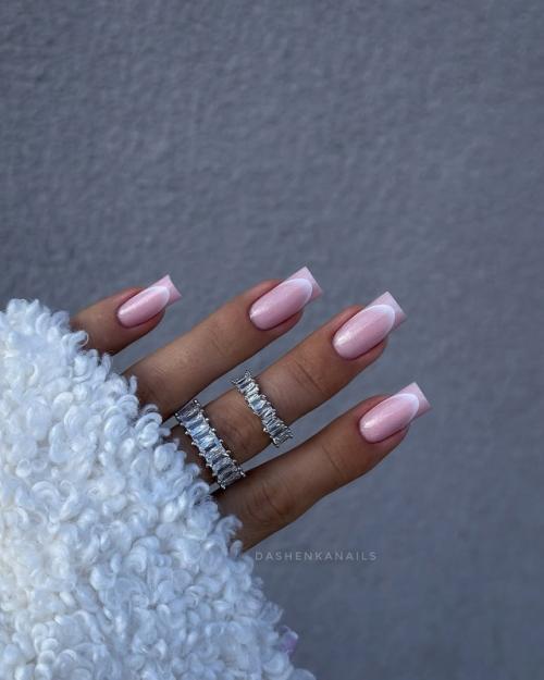 Outfit Base - ваш секрет идеального маникюра в стиле Clean Girl. 04