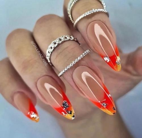 В надежде обеспечить ей лучшую жизнь, он продал ее за 40 долларов. 01