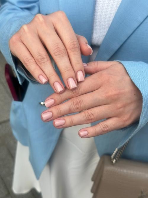 Outfit Base - ваш секрет идеального маникюра в стиле Clean Girl. 02