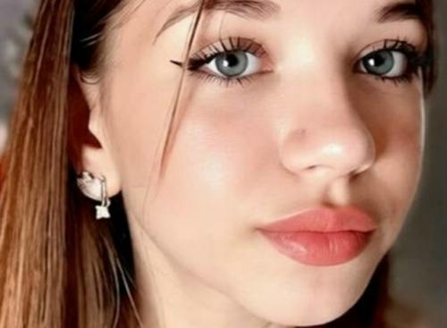 В нижегородской области трагически погибла 14-летняя школьница - она покончила с собой на фоне подготовки к контрольной по английскому языку. 

