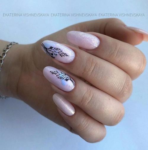 В случае если вы не знаете, какой цвет выбрать для своего маникюра, тогда мастера нейл - арта предлагают свои варианты. 03