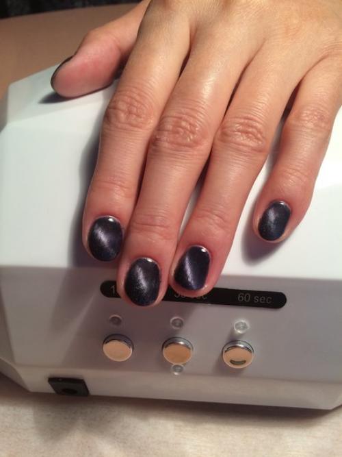 Добрый день.  Гель лаком работаю. 02