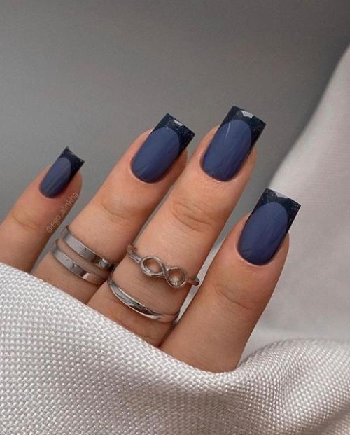 Маникюр в тёмных оттенках. 03