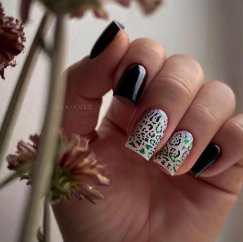 Маникюр в тёмных оттенках. 04