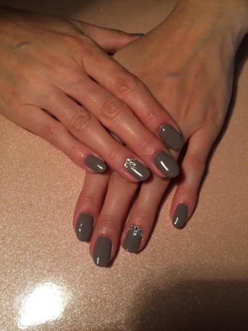 Добрый день.  Гель лаком работаю. 03