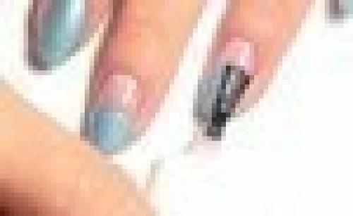 Маникюр со звездами из стразов (пошаговый урок). 03