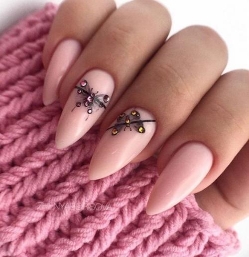Необычный, красивый маникюр с бабочками. 09