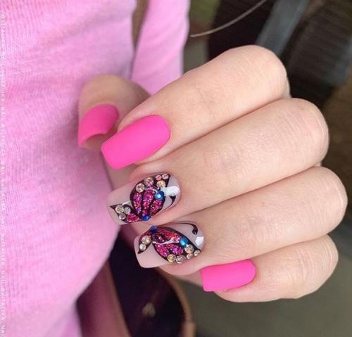 Необычный, красивый маникюр с бабочками. 05