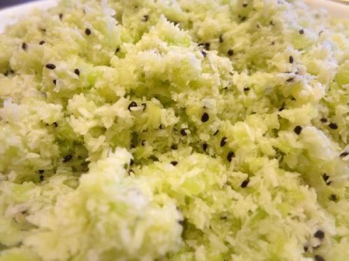 Как сделать домашние Рафаэлло из киви и орехов. 04 Как сделать домашние Рафаэлло из киви и орехов. 04