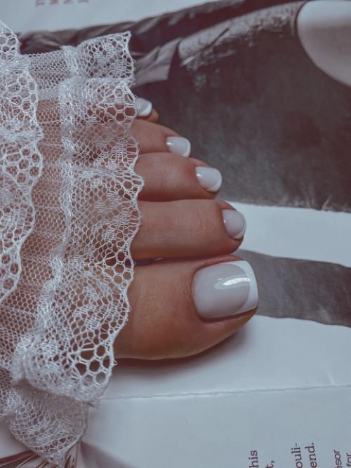 Французский педикюр:  Классика, которая никогда не выйдет из моды! 01