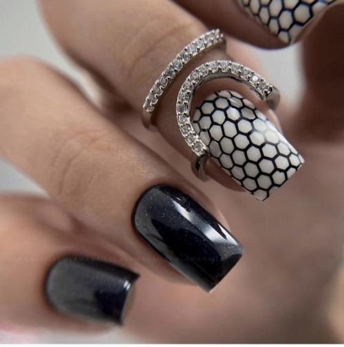 Идеи маникюра в тёмных оттенках. 07
