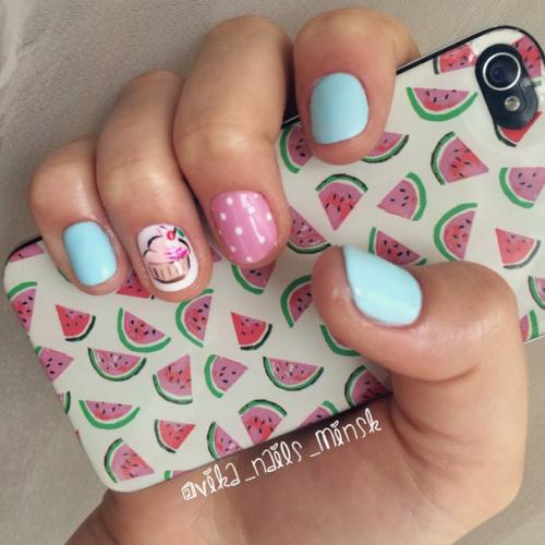 Дорогие девушки.  Предлагаю вам услугу по маникюру покрытию ногтей гель - лаком. 05