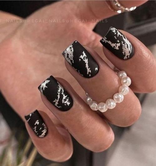 Идеи маникюра в тёмных оттенках. 03