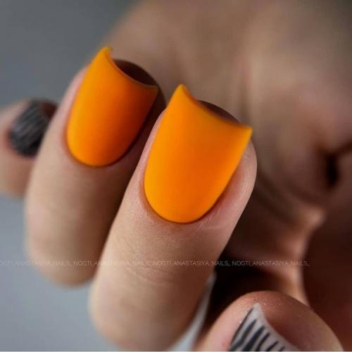 Как вам такой цвет на ноготках? 05