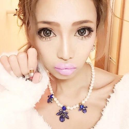 Ну что ж, псто про японскую косметологию. 01