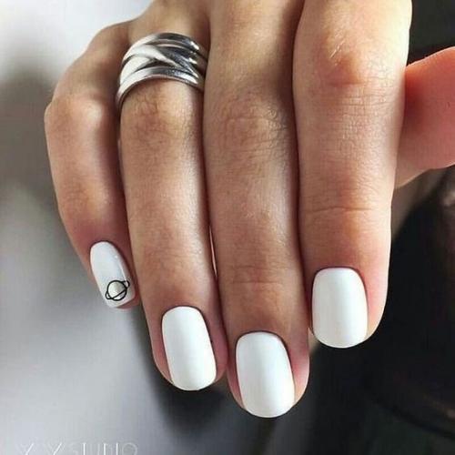 Маникюр с мини - рисунком. 01