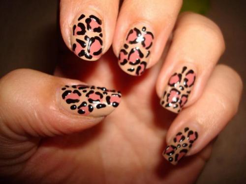 Самый модный анималистический стемпинг на ногтях 2017. 03