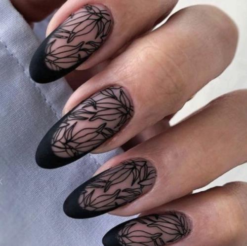 Я, Мария Медведева, руководитель дома маникюра ли - лак, хочу поделиться с вами секретами стильного дизайна под названием френч + стемпинг. 04