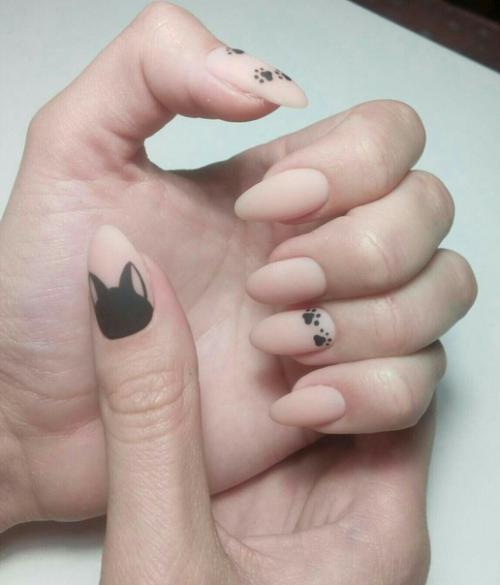 Маникюр.  Ухоженные аккуратные руки создают приятное впечатление о женщине, подчеркивая ее индивидуальность и придавая изящности. 02