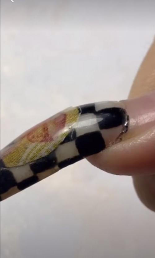 Коррекция ногтей, которым два месяца. 01