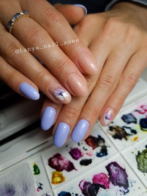 Это наклейка?  Даже зная, что я рисую, при каждом показе фото, мне задают этот вопрос. 03