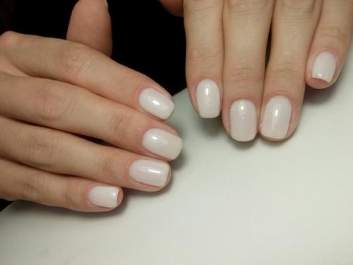 Маникюр.  Ухоженные аккуратные руки создают приятное впечатление о женщине, подчеркивая ее индивидуальность и придавая изящности. 03