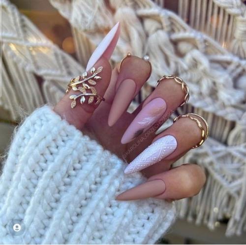 Подборка идей модного маникюра на длинные ногти. 04