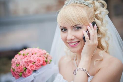 Привет, девочки. Долго я выбирала себе маникюр и в итоге толком не придумала. 01