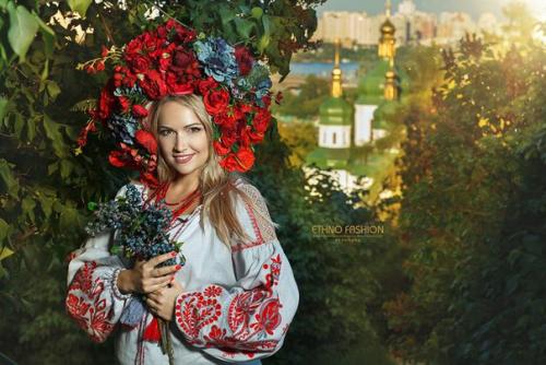 Женщина должна быть красивой. 03 Женщина должна быть красивой. 03