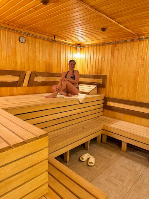 Не просто прихоти, а инвестиции в себя - или почему Меня и Такую Любят не всегда достаточно. 03