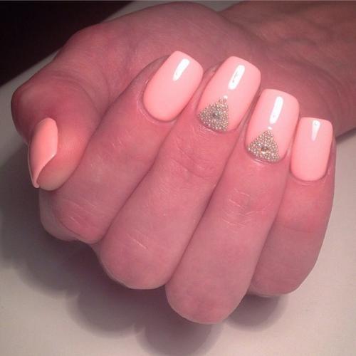 Уважаемые мастера!  Прошу объективно оценить мои работы (комбо - маникюр и покрытие гель - лак. 02