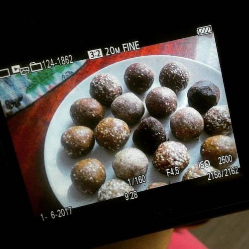 Меня зовут Вероника искакова, мне 21 год. 07 Меня зовут Вероника искакова, мне 21 год. 07