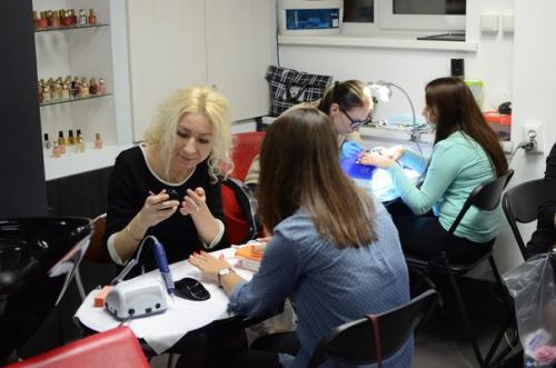 В г. Гомеле, прошел курс аппаратного маникюра. 06