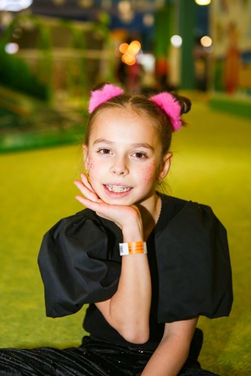 Дианочка, такая уже большая, смотрю на фото и вижу, как повзрослела! 02