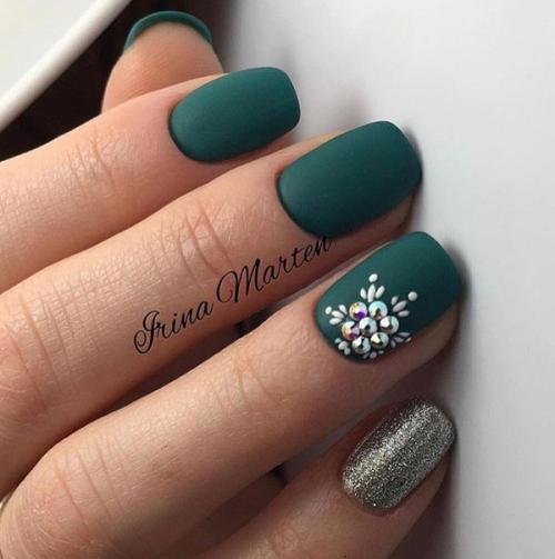 Какой дизайн зимнего маникюра лучший? 07