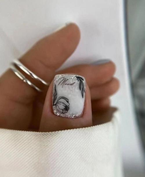 Пастельные и нейтральные цвета в маникюре создают легкий и свежий образ. 08