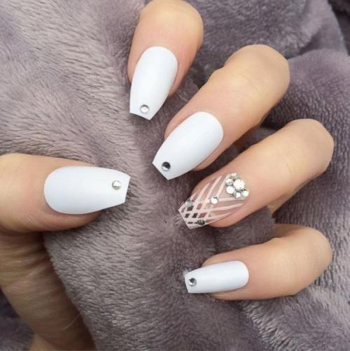 Nail Trend: мы меняем квадрат на модные нежные Пуанты. 02