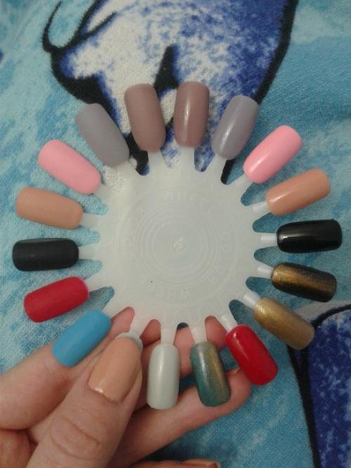 Добрый день. Модель на маникюр и педикюр покрытие гель лаком ищу. 09