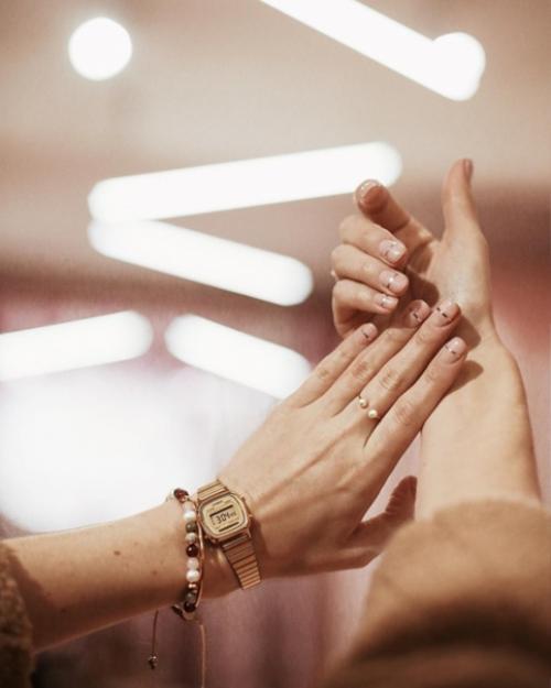 Варианты необычного пастельного маникюра, если вам надоела классика. 01