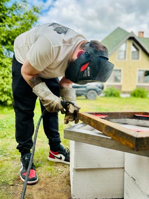 Сельские мужики продолжают не заниматься этим долгие поколения: 01