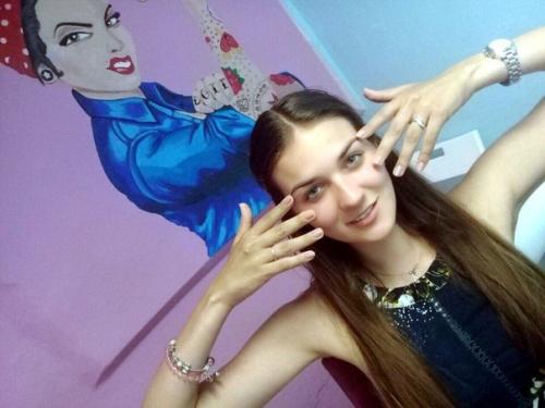 Бауманская.  Маникюр + гель лак - 350? 08