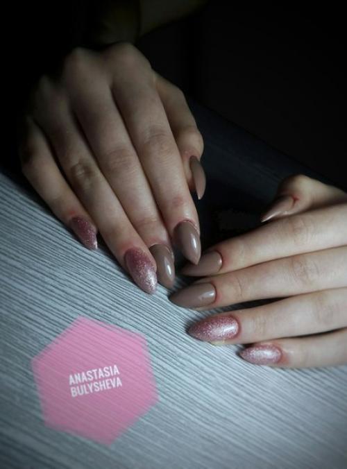 Я самоучка, занимаюсь наращиванием и гель - лаком 3 месяца. 01