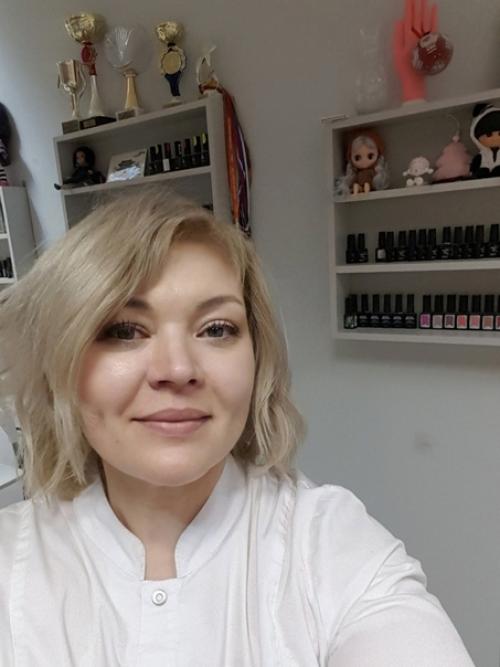 Поздравляю коллег и всех причасных, с днём мастера ногтевого сервиса. 07