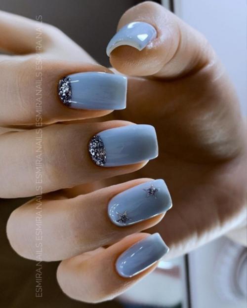 Маникюр в оттенках голубого небесно. 03